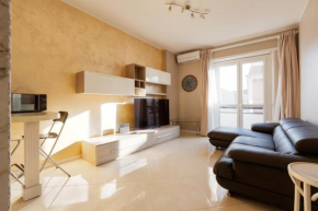 Niguarda Bright Apartment w/ Balcony